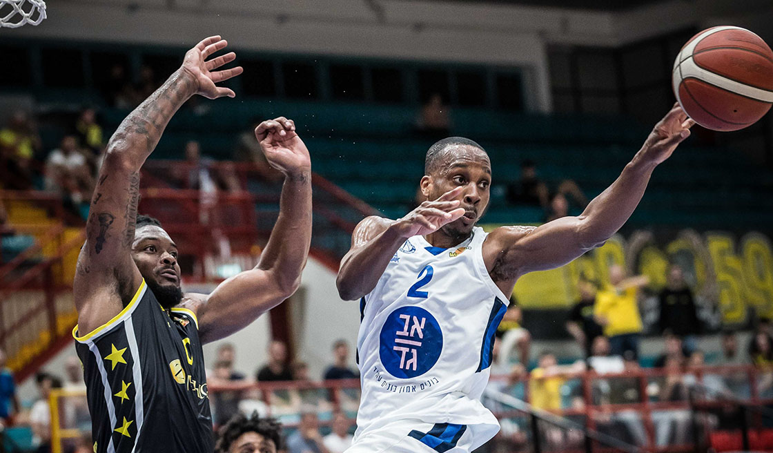 Round 28: Maccabi Ra'ananna - Elitzur Netanya 95:79