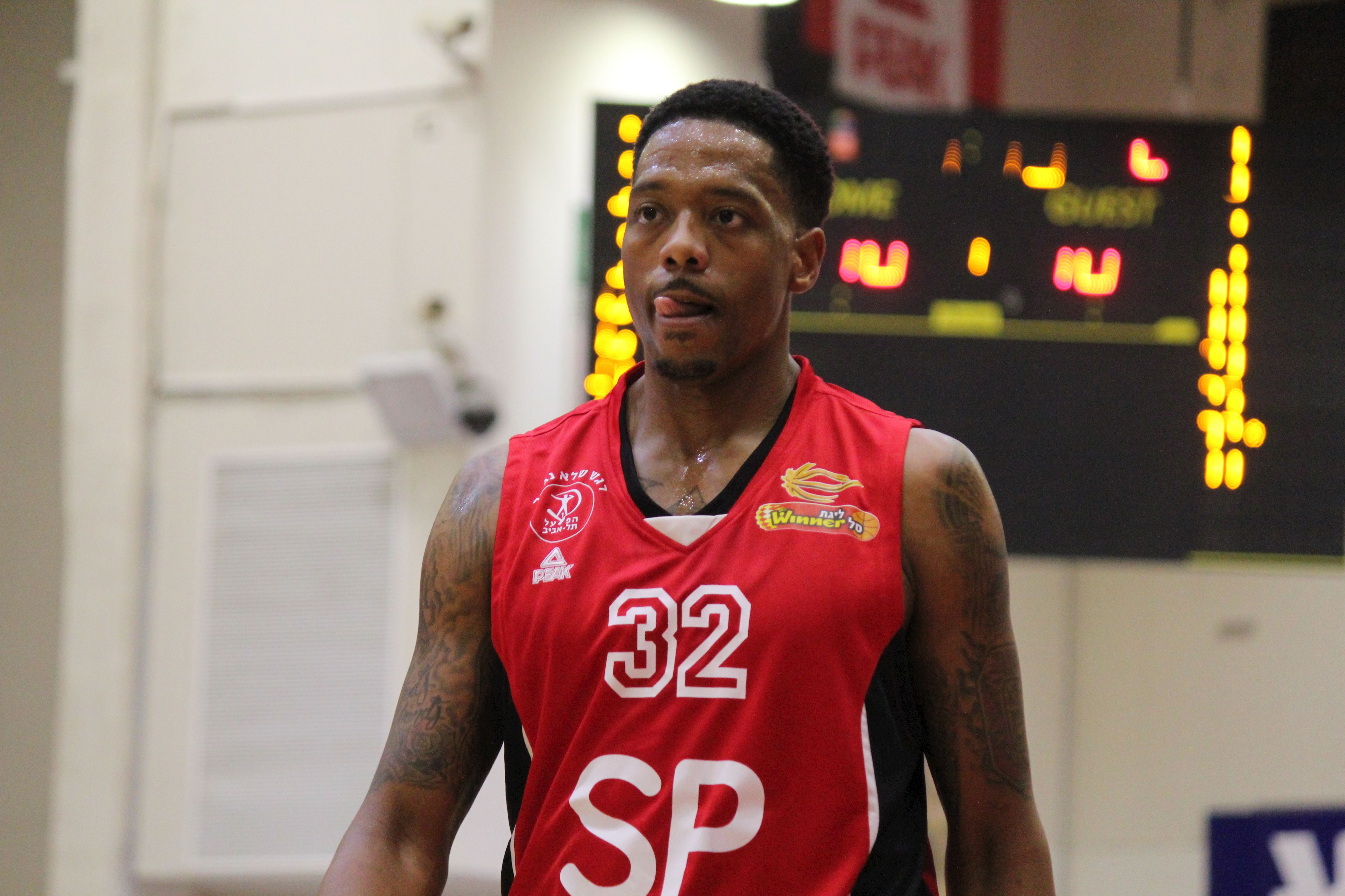 Great debut for lanzelle Smith JR